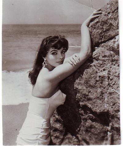 Joan Collins