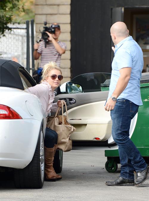 Britney Spears leaving dance studio in Sherman Oaks, on October 24, 2013