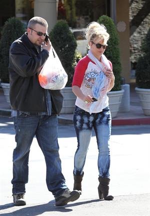 Britney Spears at a fast food restaurant in Calabasas 11/10/12 