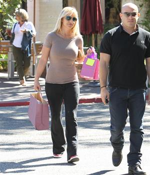 Britney Spears out shopping in Calabasas 10/23/12 