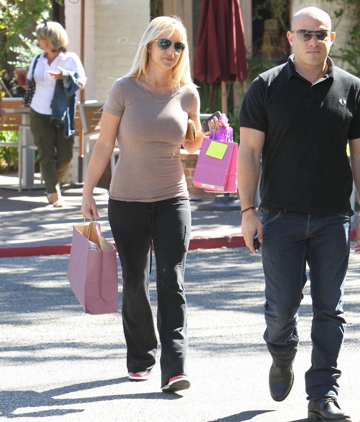 Britney Spears out shopping in Calabasas 10/23/12 