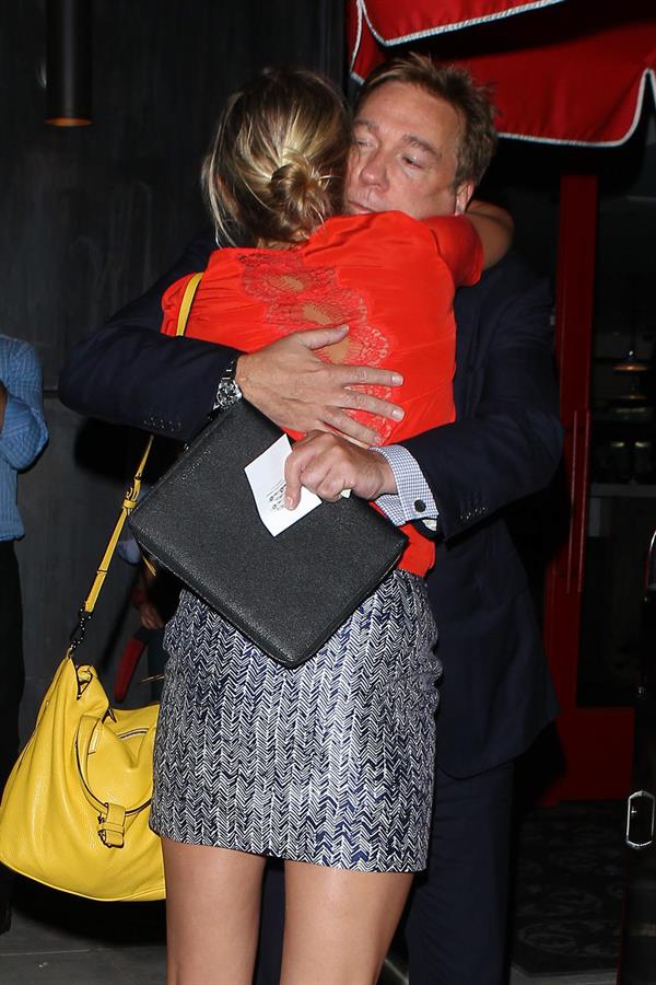 Cameron Diaz - West Hollywood, CA -Leaves Mercato di Vetro Restaurant after a business dinner with a male friend - August 8, 2012
