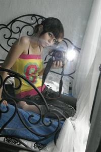 Neon Lynxie taking a selfie