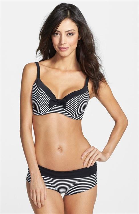 Mayra Suárez in lingerie