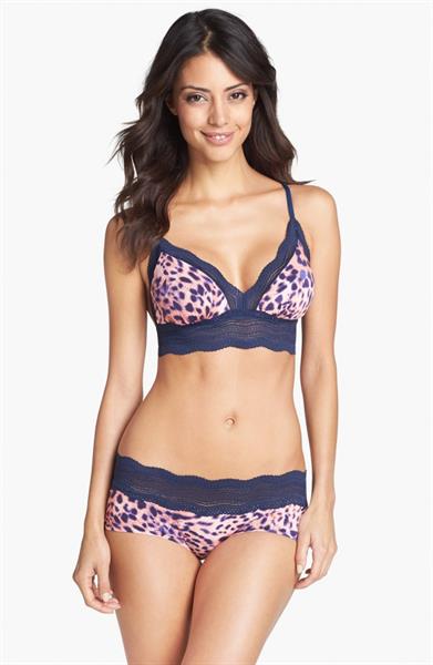 Mayra Suárez in lingerie