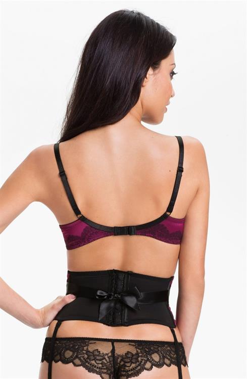 Mayra Suárez in lingerie