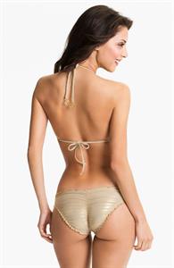 Mayra Suárez in a bikini - ass