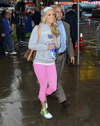 Carrie Underwood “Good Morning America” departure candids in New York, November 1, 2013 