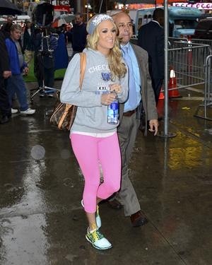 Carrie Underwood “Good Morning America” departure candids in New York, November 1, 2013 