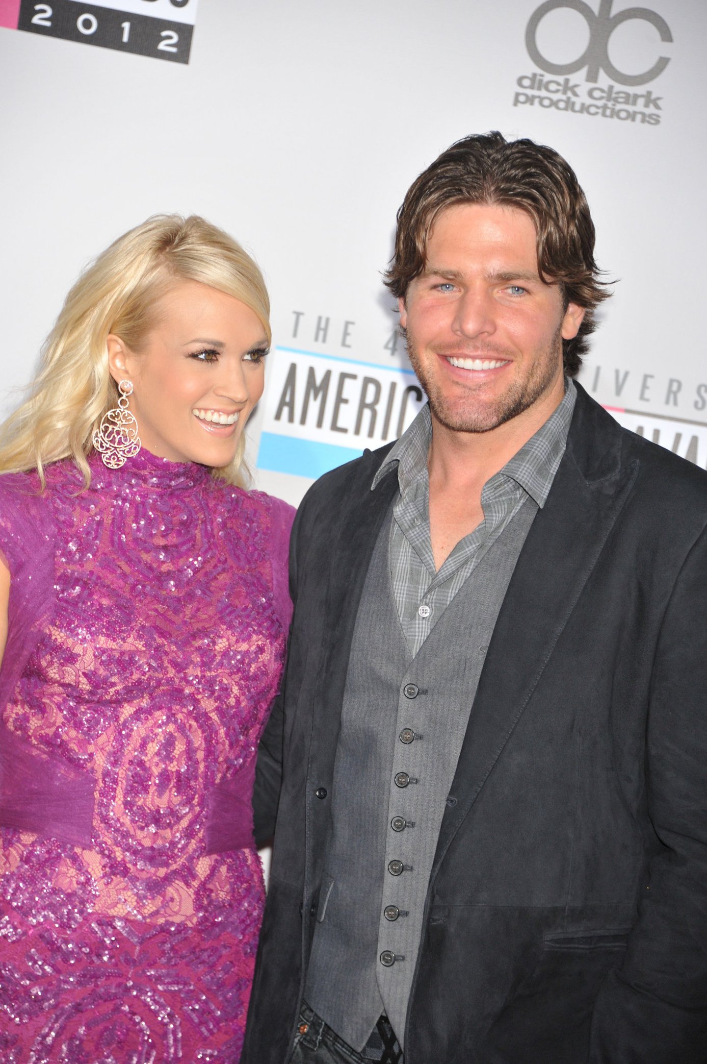 Carrie Underwood American Music Awards (November 18, 2012) 