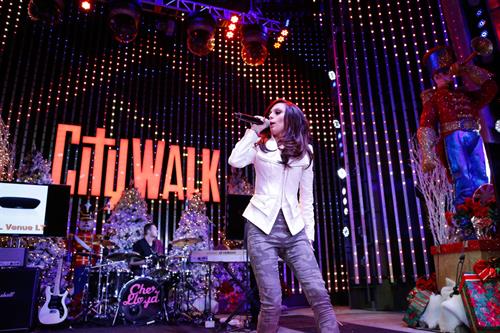 Cher Lloyd Towers Black Friday Concert in Universal City 11/23/12 