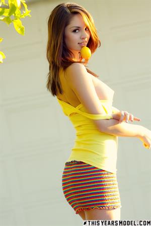 Aspen Martin Topless Pictures Apsen Tastes Like Sunshine and Lemons