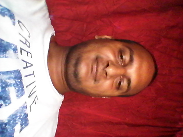 Kunal Vikram taking a selfie