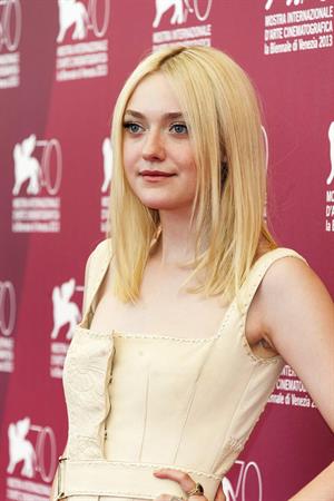 Dakota Fanning - Night Moves photocall VFF 8/31/13