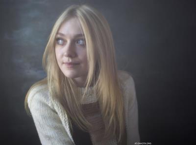 Dakota Fanning 2013 'Very Good Girl' Sundance Photocall Victoria Will Photoshoot 