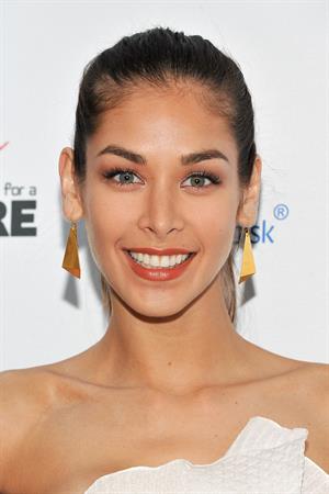 Dayana Mendoza Stand Up For A Cure 2013 (April 17, 2013) 