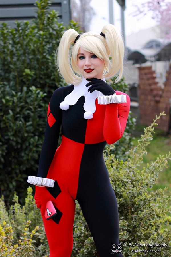 Enji Night as Harley Quinn