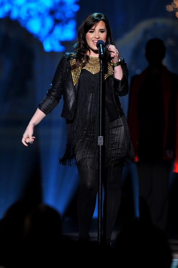 Demi Lovato TNT Christmas 2012 @ the National bldg Museum in WA 12/9/12 