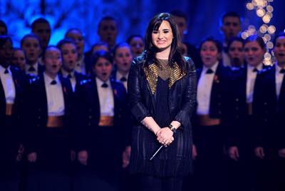 Demi Lovato TNT Christmas 2012 @ the National bldg Museum in WA 12/9/12 