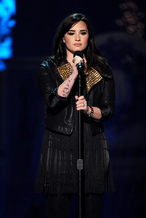Demi Lovato TNT Christmas 2012 @ the National bldg Museum in WA 12/9/12 