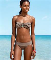 Diniz  nackt Sharam FitModel Friday: