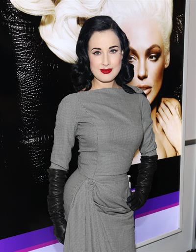 Dita Von Teese International Beauty Show (April 14, 2013) 
