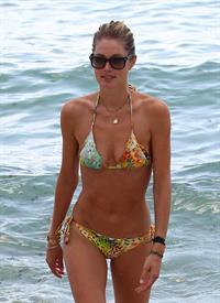 Doutzen Kroes bikini beach pictures in Miami August 16, 2012