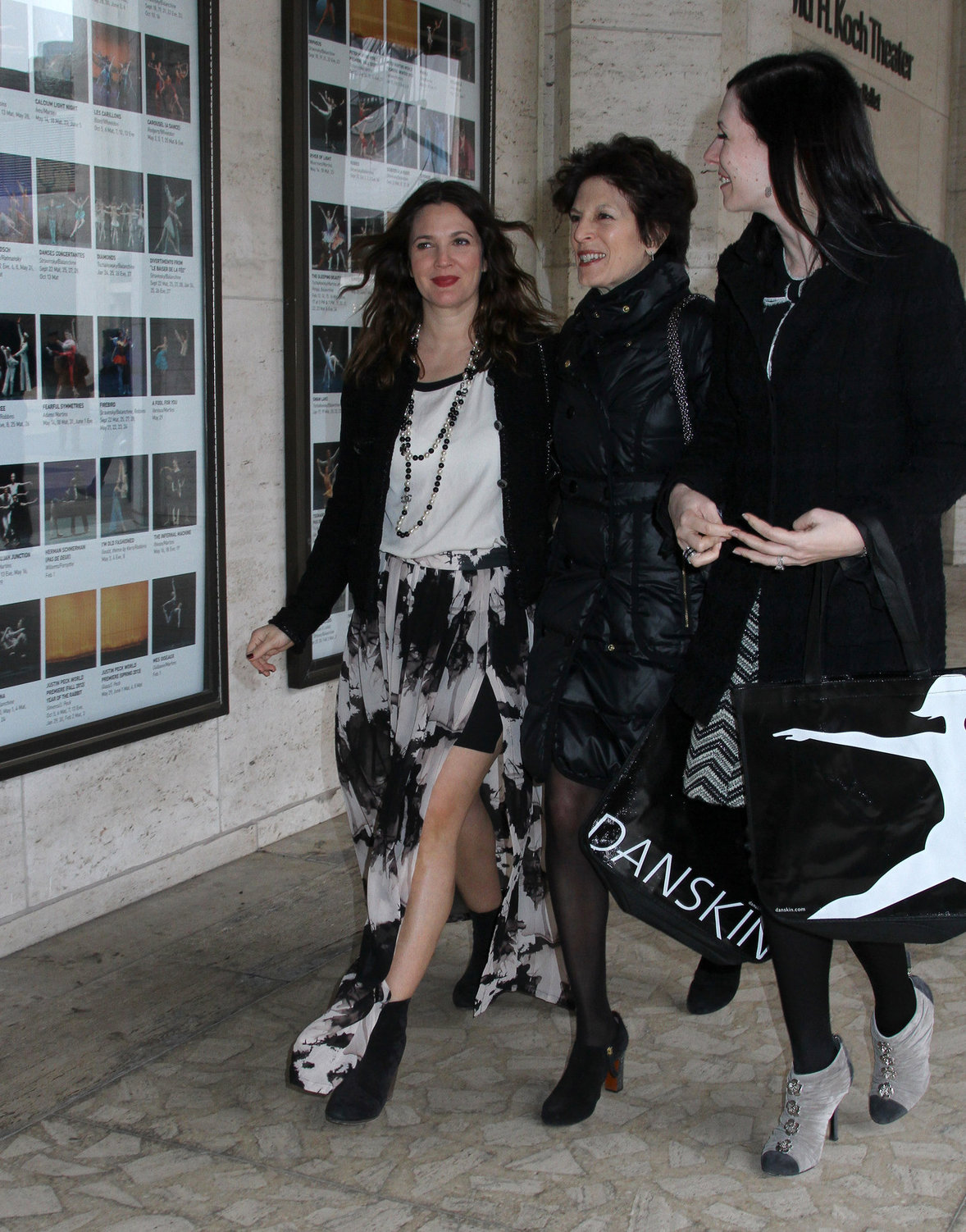 Drew Barrymore - Arrives at the New York City Ballet's Annual Luncheon Benefit (07.02.2013) 