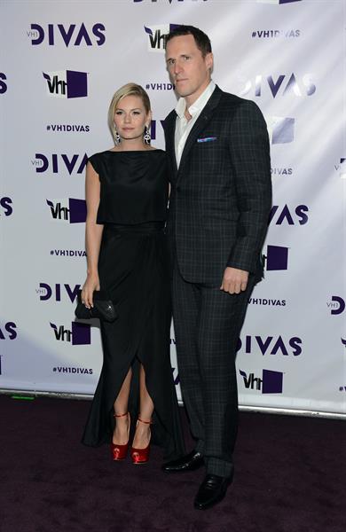 Elisha Cuthbert VH1 Divas 2012 in Los Angeles 12/16/12 