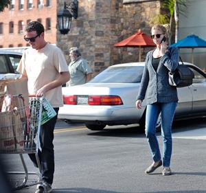 Emily VanCamp picks up some groceries at a Gelson's in LA October 6, 2012 