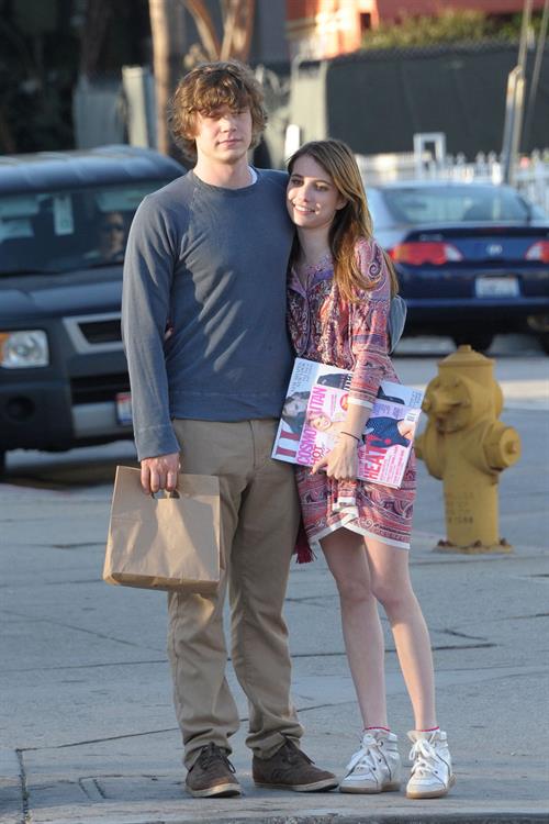 Emma Roberts Pictures Emma Roberts - Steps out with boyfriend Evan Peters at Third Street in Los Angeles (28.05.2013)