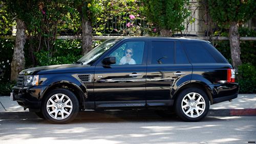 Emma Roberts Tight Jeans The Griddle Cafe And Rite Aid LA (10/09/12) 