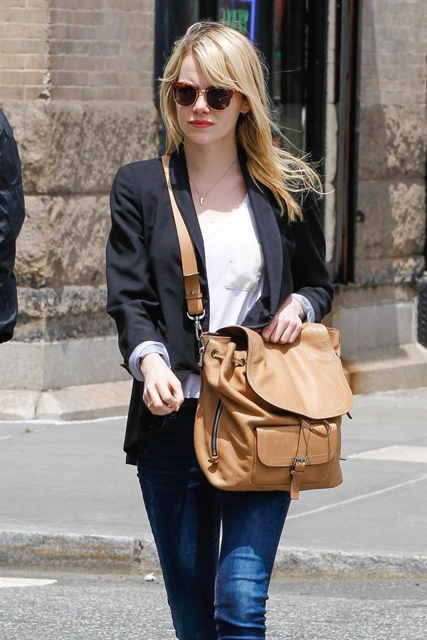 Emma Stone - out and about in New York City (17.05.2013) 