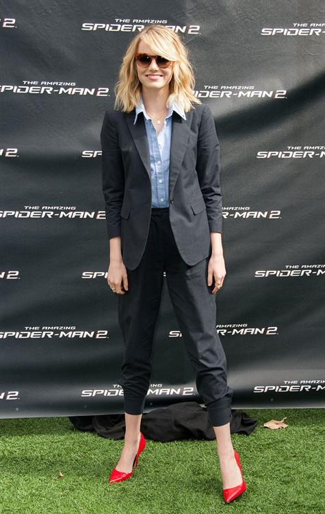 Emma Stone ''The Amazing Spider-Man 2'' fan event, Culver City, November 16, 2013 