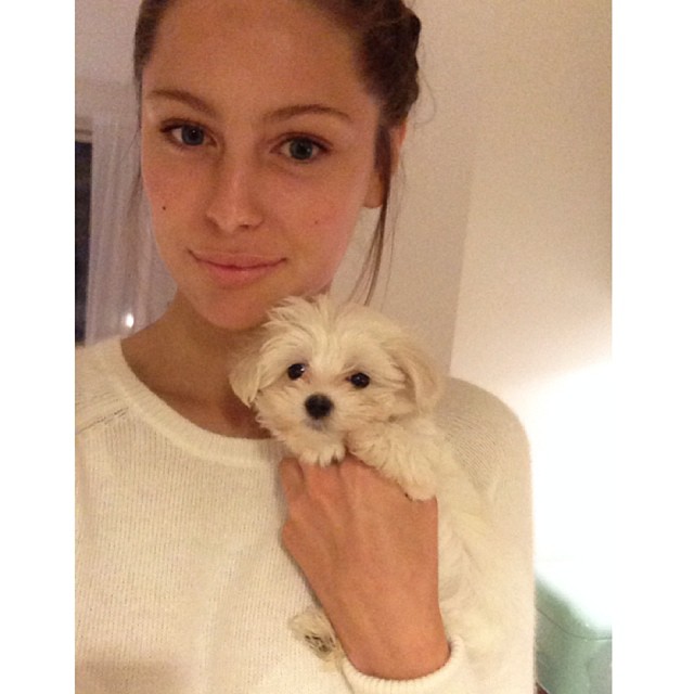 Mathilde Gøhler taking a selfie