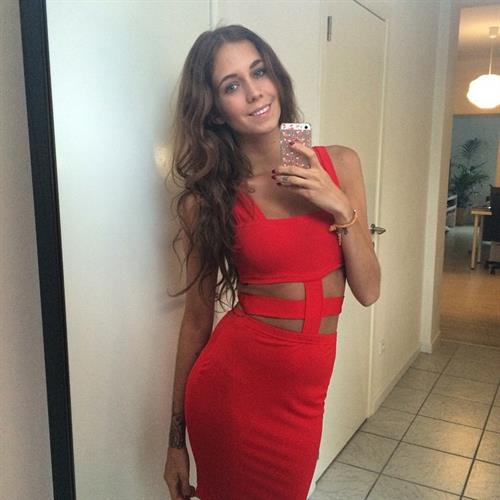 Talisa Loup taking a selfie