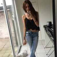 Talisa Loup taking a selfie