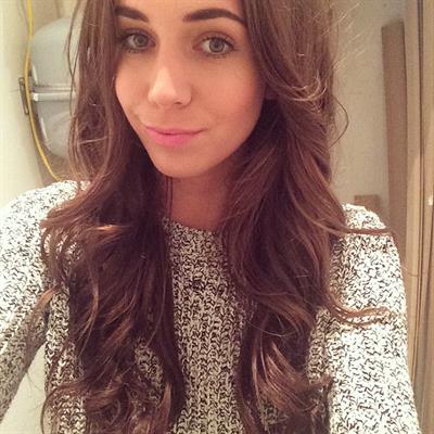 Talisa Loup taking a selfie