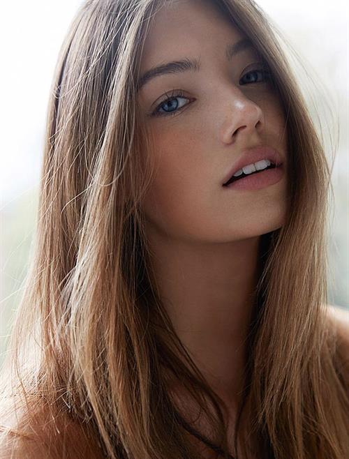 Lorena Rae