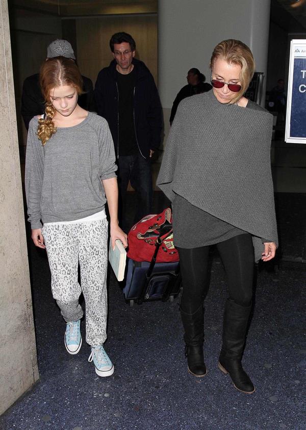 Felicity Huffman Arrives at LAX Airport with daughter in Los Angeles (November 11, 2013) 
