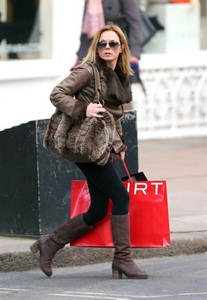 Geri Halliwell grabs a coffee in London February 4, 2013