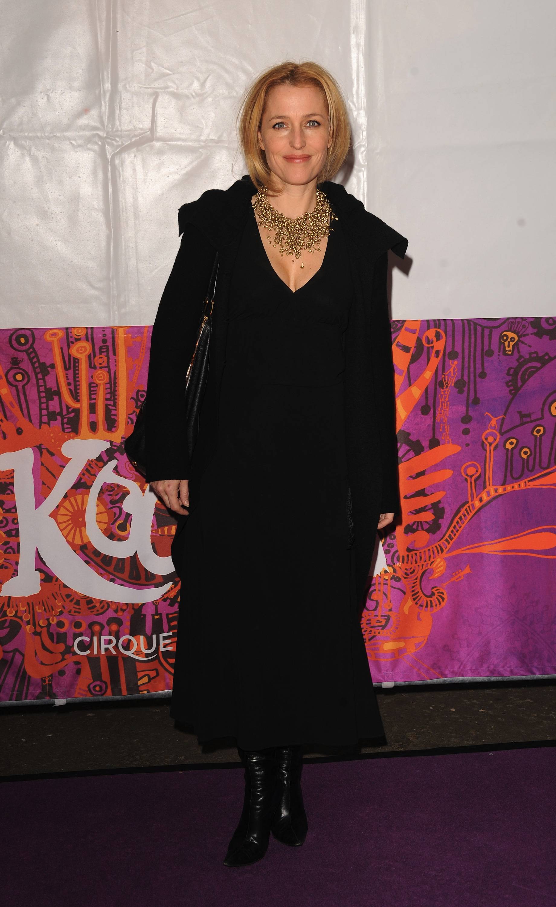 Gillian Anderson Pictures Gillian Anderson - Cirque Du Soleil's Kooza 1/8/13