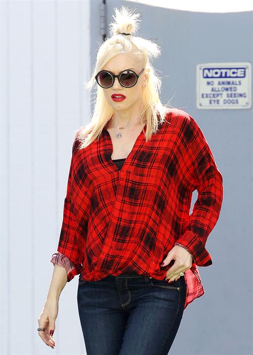 Gwen Stefani in Malibu 10/19/13  