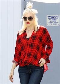 Gwen Stefani Pictures Gwen Stefani in Malibu 10/19/13