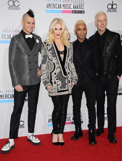 Gwen Stefani and No Doubt American Music Awards (November 18, 2012) 