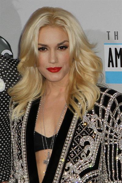 Gwen Stefani and No Doubt American Music Awards (November 18, 2012) 