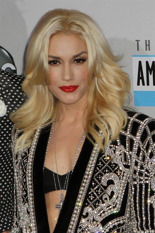 Gwen Stefani and No Doubt American Music Awards (November 18, 2012) 
