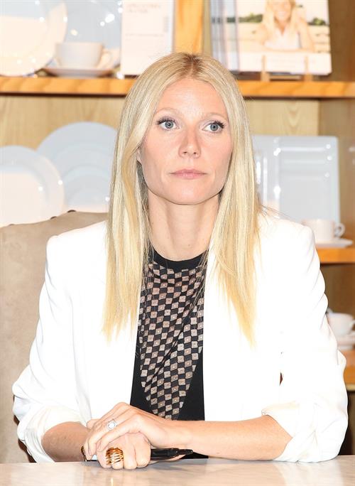 Gwyneth Paltrow Book signing at Williams-Sonoma in Beverly Hills on Apr. 5, 2013 
