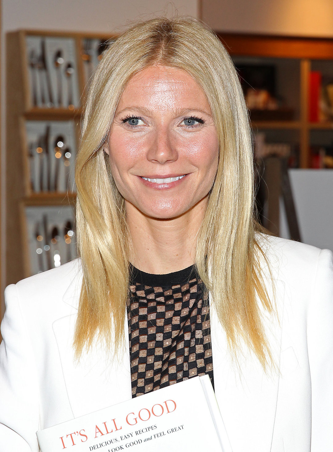 Gwyneth Paltrow Pictures Gwyneth Paltrow Book signing at Williams-Sonoma in Beverly Hills on Apr. 5, 2013