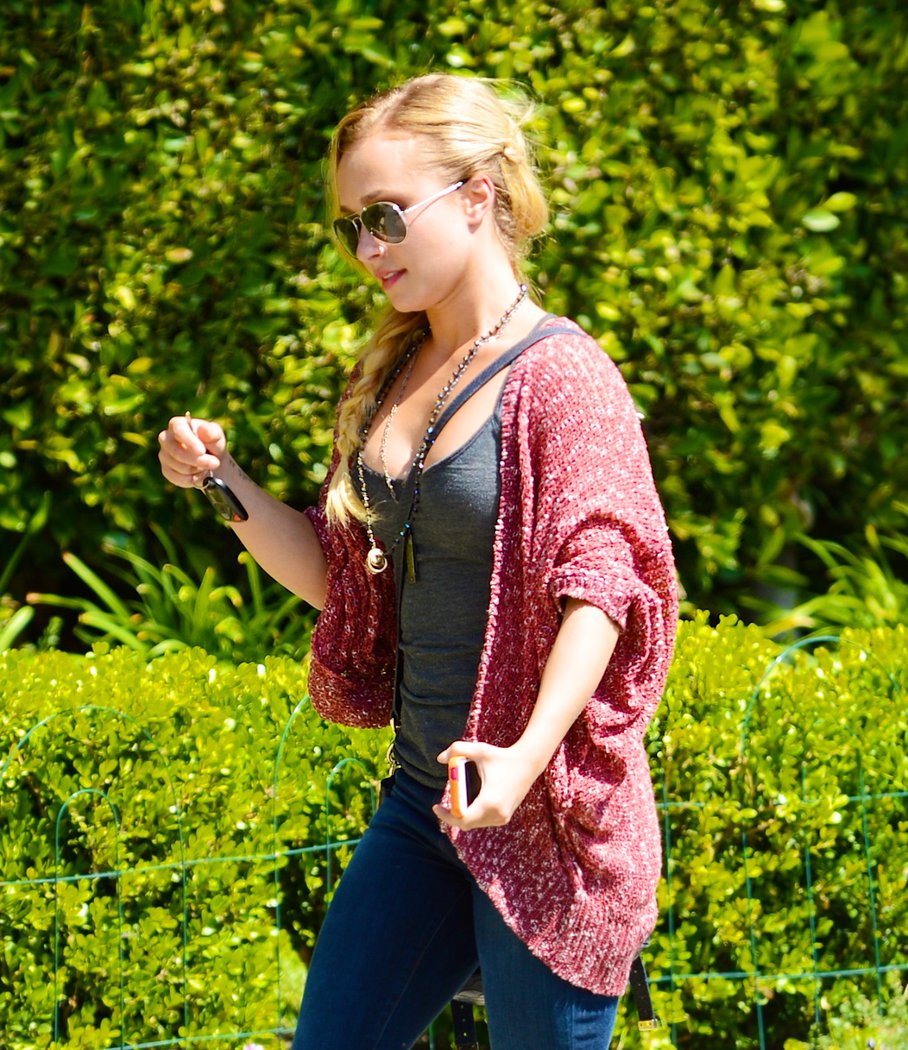 Hayden Panettiere Pictures Hayden Panettiere heads to a friends house in West Hollywood on May 30, 2013